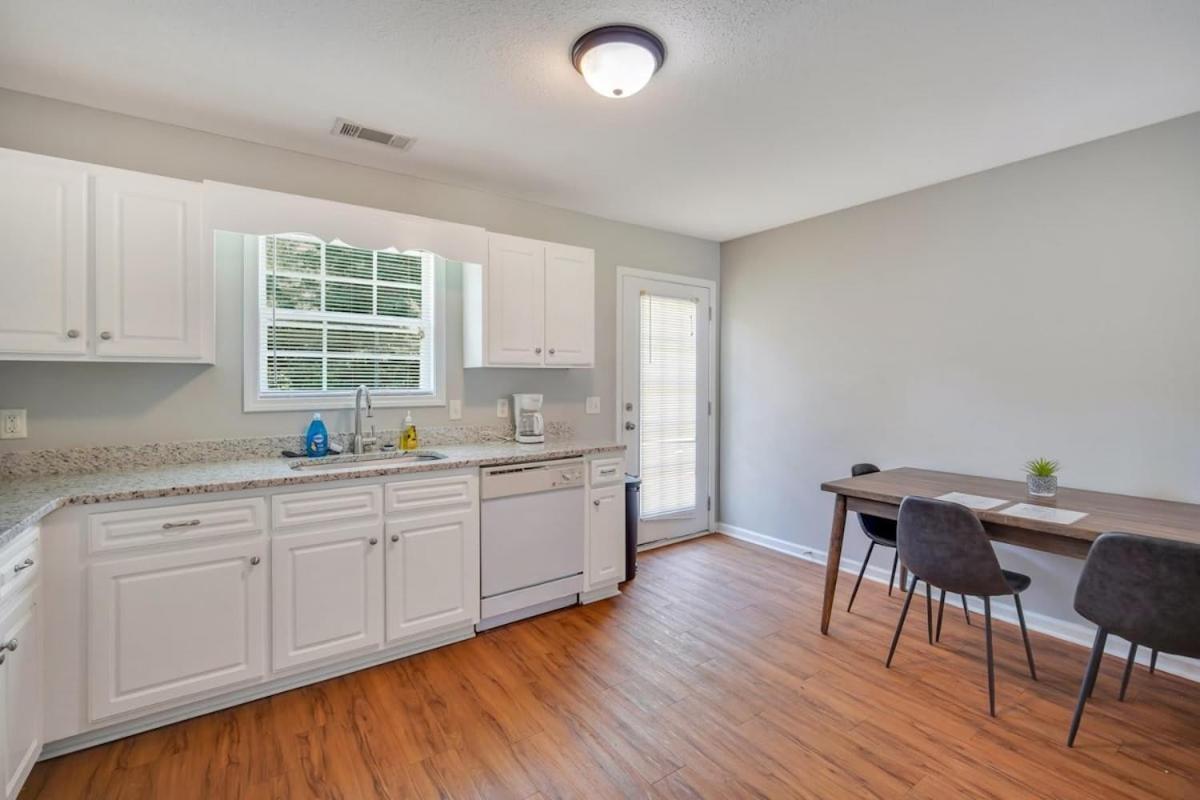 Charming Gray Home- 5 Mins From Gsu! Statesboro Luaran gambar